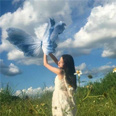 流量艺人旧照被扒，双方工作室齐声否认，深夜引热议